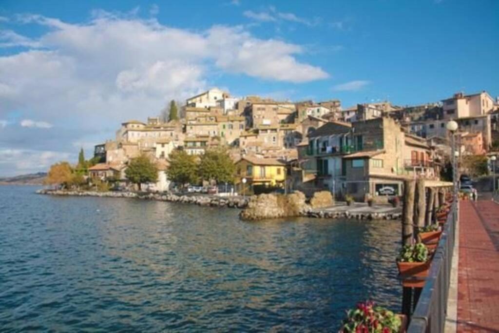 Casa Vacanze Gli Oleandri براتشيانو المظهر الخارجي الصورة
