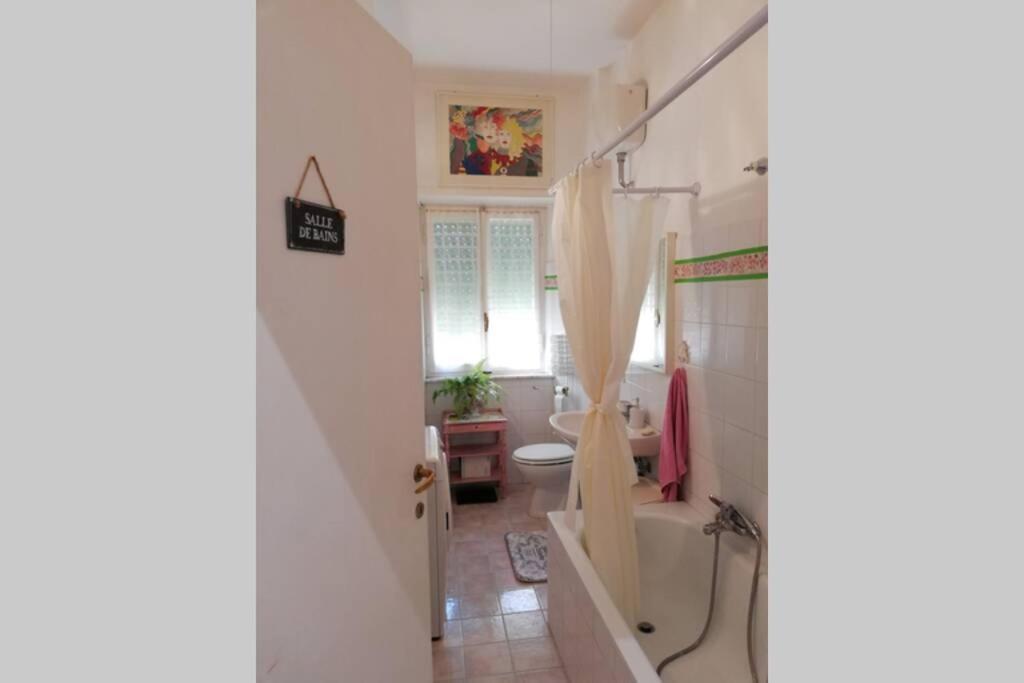 Casa Vacanze Gli Oleandri براتشيانو المظهر الخارجي الصورة