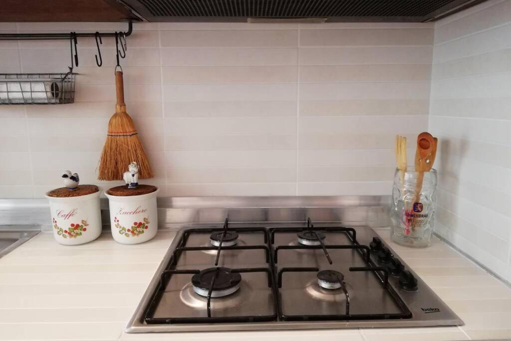 Casa Vacanze Gli Oleandri براتشيانو المظهر الخارجي الصورة