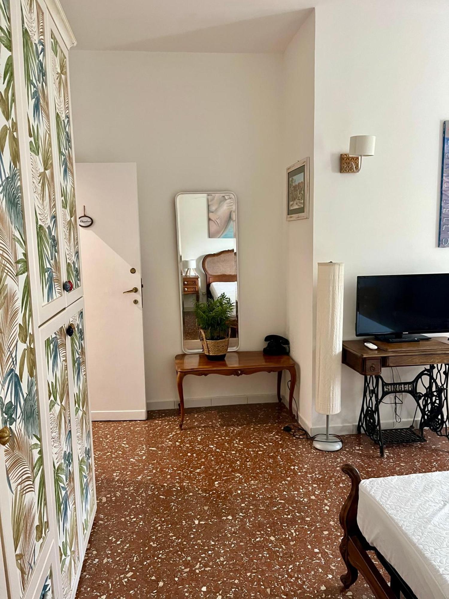 Casa Vacanze Gli Oleandri براتشيانو المظهر الخارجي الصورة